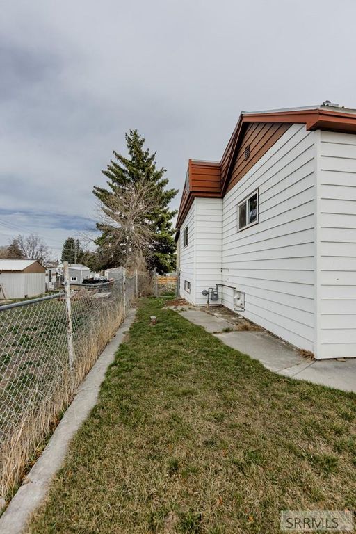 Image 5 of property listing at 1178 Cassia, Idaho Falls, ID 83402