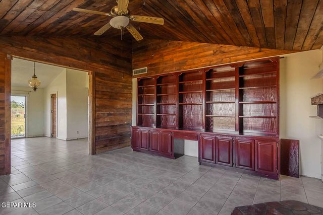 304 LUNA AZUL Drive, Chaparral, NM 88081