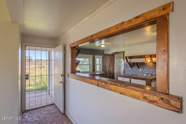 304 LUNA AZUL Drive, Chaparral, NM 88081