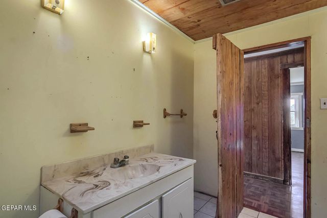 304 LUNA AZUL Drive, Chaparral, NM 88081