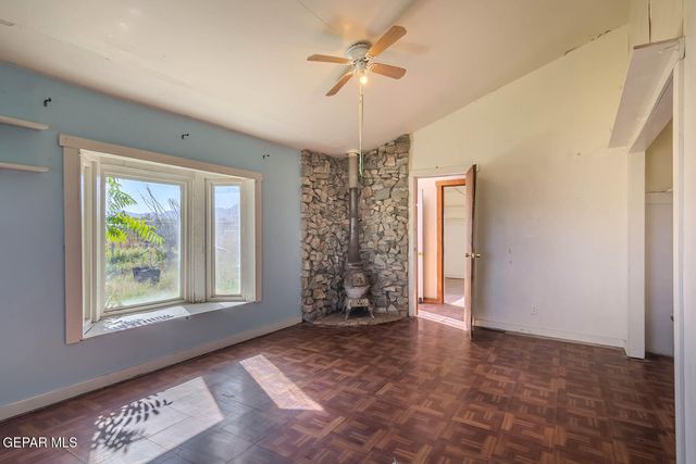 304 LUNA AZUL Drive, Chaparral, NM 88081