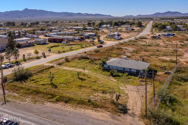 304 LUNA AZUL Drive, Chaparral, NM 88081