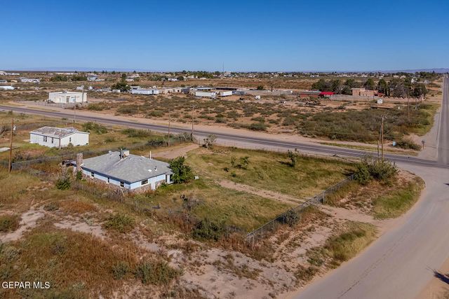 304 LUNA AZUL Drive, Chaparral, NM 88081