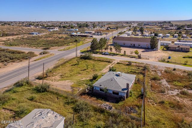 304 LUNA AZUL Drive, Chaparral, NM 88081