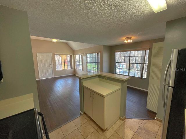 320 FORESTWAY CIRCLE 205, Altamonte Springs, FL 32701