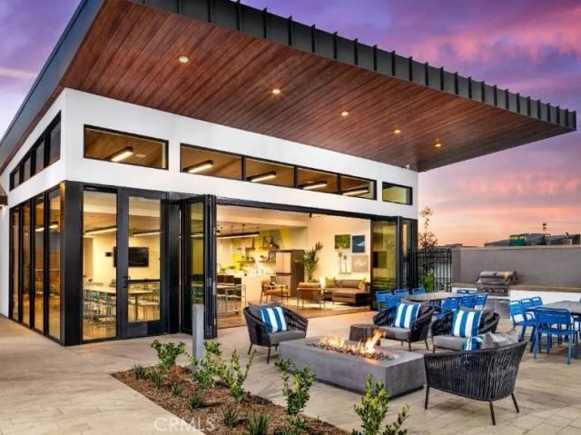 16175 Dawn 207, Tustin, CA 92782