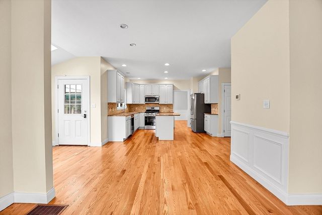 7 Whitehall Way, Bellingham, MA 02019