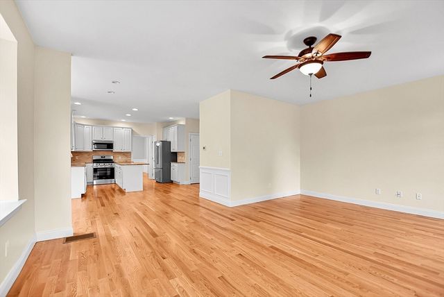 7 Whitehall Way, Bellingham, MA 02019
