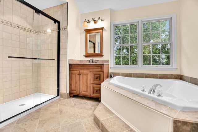 7 Whitehall Way, Bellingham, MA 02019