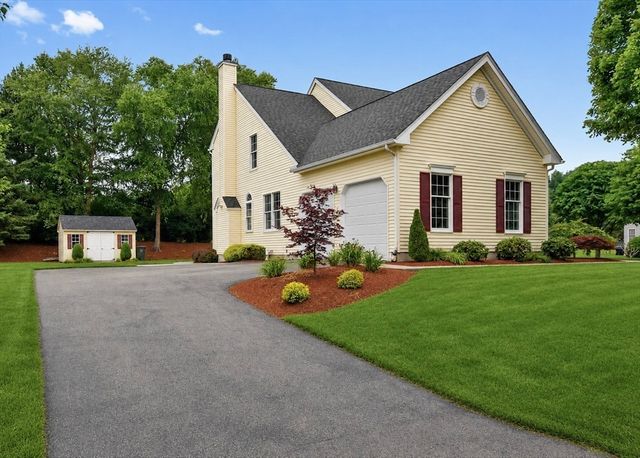 7 Whitehall Way, Bellingham, MA 02019