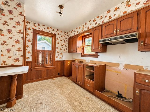 1454 Sheridan Avenue NE, Warren, OH 44483