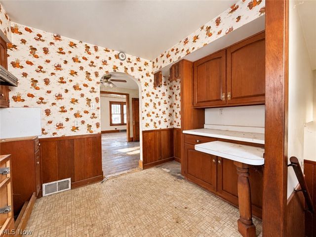1454 Sheridan Avenue NE, Warren, OH 44483