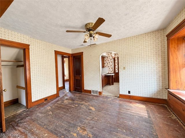 1454 Sheridan Avenue NE, Warren, OH 44483