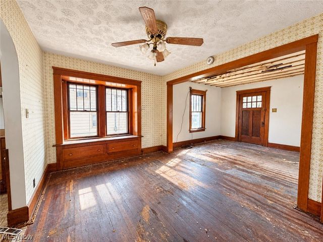 1454 Sheridan Avenue NE, Warren, OH 44483