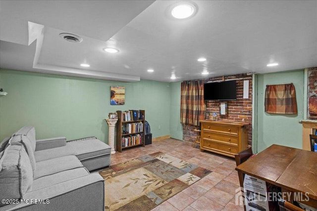 73 2nd Street, Keyport, NJ 07735