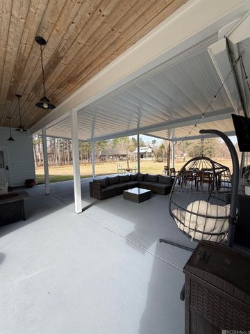 35120 Weiss Rd, Walker, LA 70785