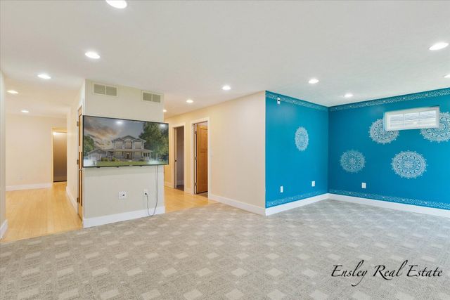 373 Cedar Street Ne, Cedar Springs City, MI 49319