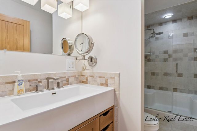 373 Cedar Street Ne, Cedar Springs City, MI 49319