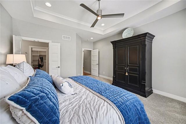 9201 Lime Stone Road, Parkville, MO 64152