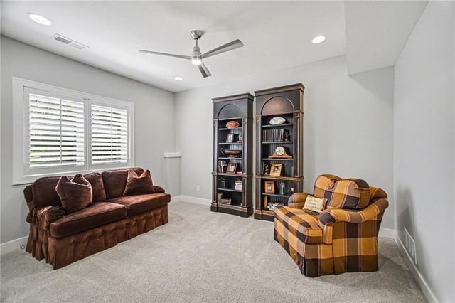 9201 Lime Stone Road, Parkville, MO 64152