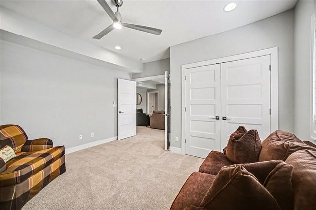 9201 Lime Stone Road, Parkville, MO 64152