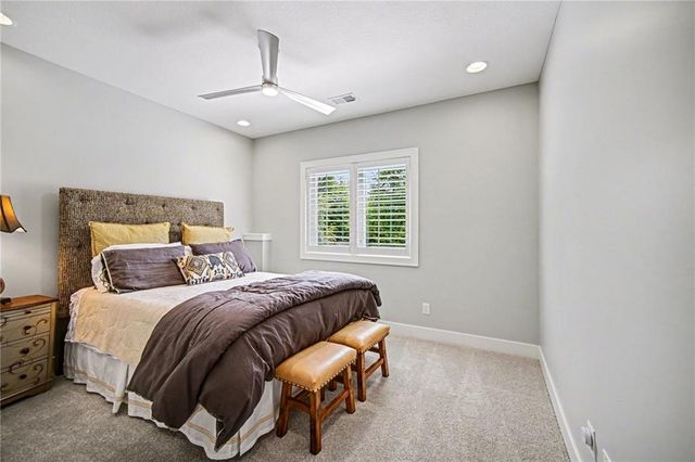 9201 Lime Stone Road, Parkville, MO 64152