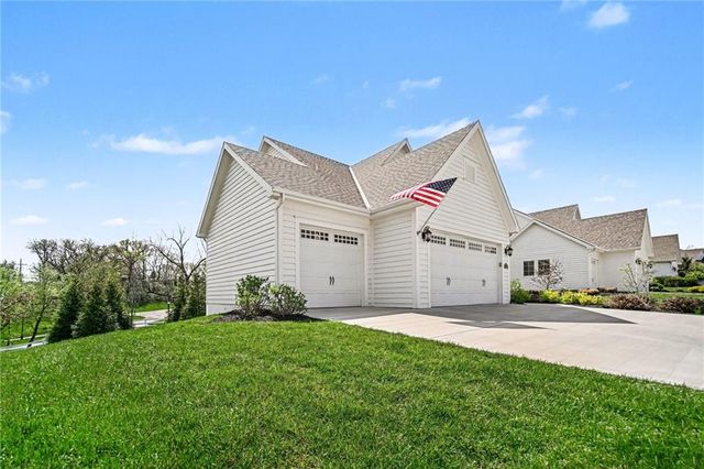 9201 Lime Stone Road, Parkville, MO 64152