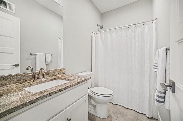 9201 Lime Stone Road, Parkville, MO 64152