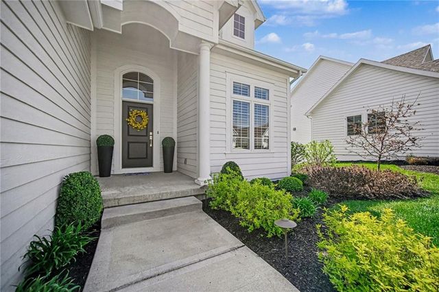 9201 Lime Stone Road, Parkville, MO 64152