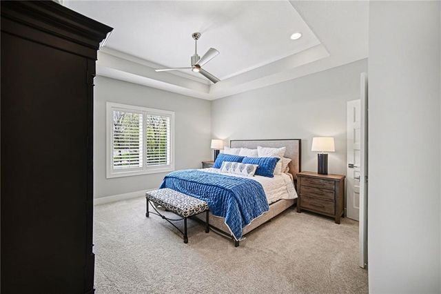 9201 Lime Stone Road, Parkville, MO 64152