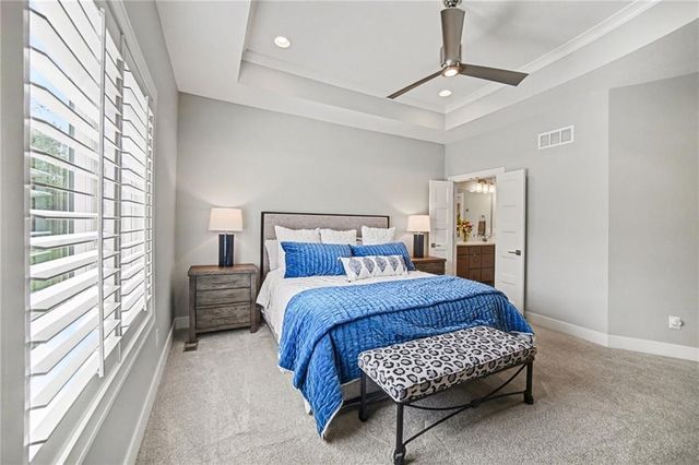 9201 Lime Stone Road, Parkville, MO 64152