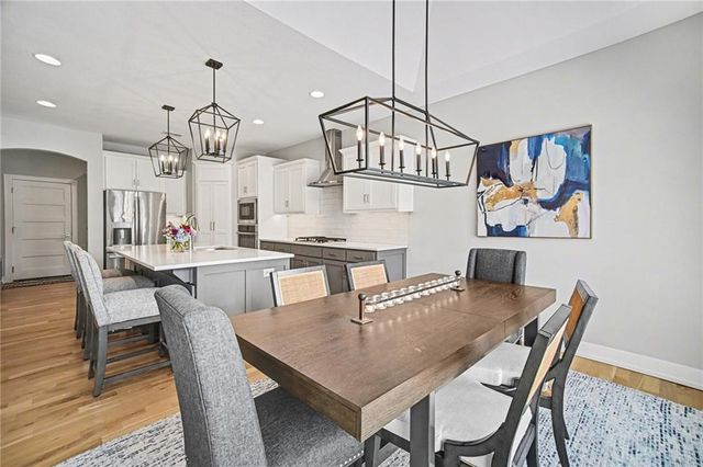 9201 Lime Stone Road, Parkville, MO 64152