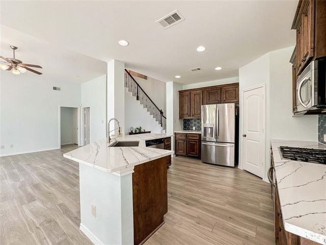 6081 Trent Court, League City, TX 77573