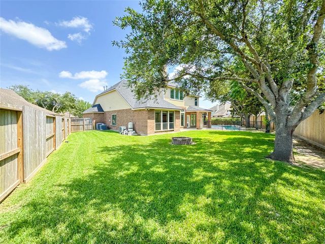 6081 Trent Court, League City, TX 77573