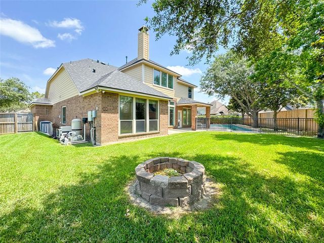 6081 Trent Court, League City, TX 77573
