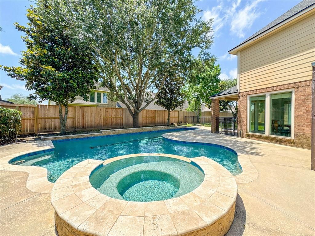 6081 Trent Court, League City, TX 77573