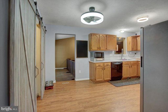 40 LISA CT, Martinsburg, WV 25405