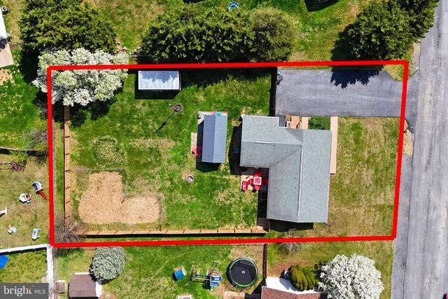 40 LISA CT, Martinsburg, WV 25405