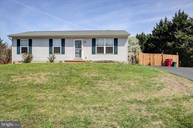 40 LISA CT, Martinsburg, WV 25405