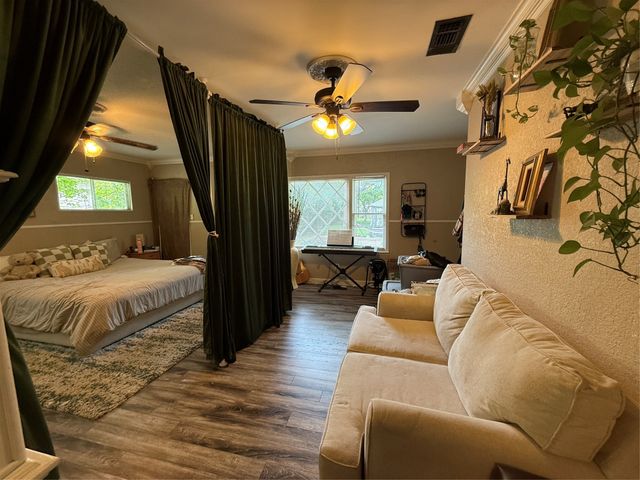 2517 Honeysuckle Avenue, Fort Worth, TX 76111