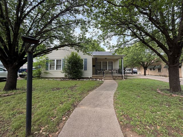 2517 Honeysuckle Avenue, Fort Worth, TX 76111