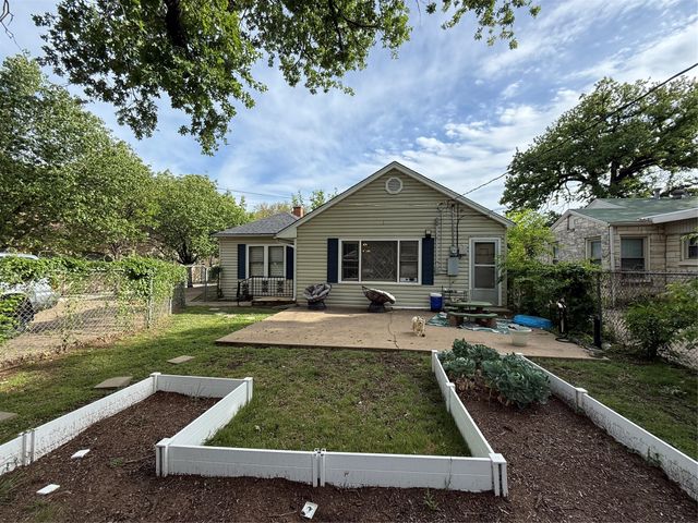 2517 Honeysuckle Avenue, Fort Worth, TX 76111