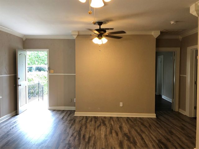 2517 Honeysuckle Avenue, Fort Worth, TX 76111