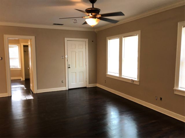 2517 Honeysuckle Avenue, Fort Worth, TX 76111