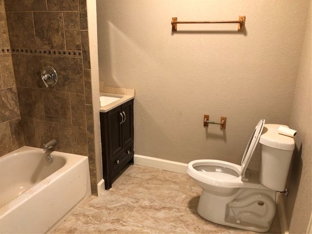 2517 Honeysuckle Avenue, Fort Worth, TX 76111