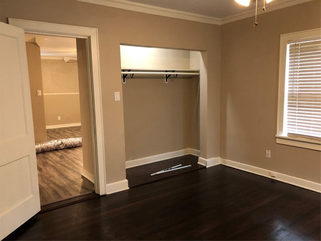 2517 Honeysuckle Avenue, Fort Worth, TX 76111