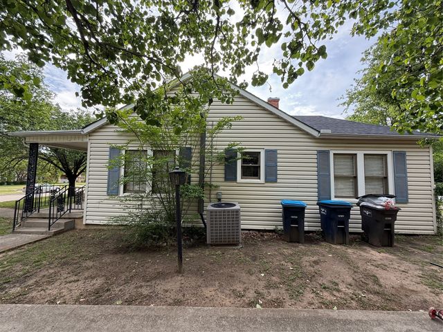 2517 Honeysuckle Avenue, Fort Worth, TX 76111