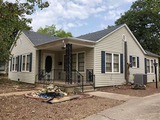 2517 Honeysuckle Avenue, Fort Worth, TX 76111