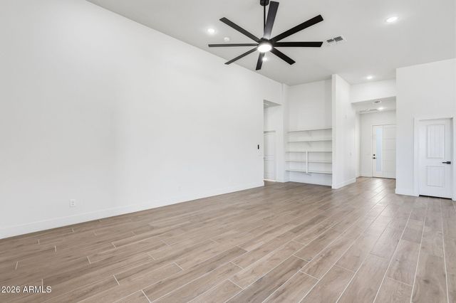 812 E DESERT Drive S 96, Phoenix, AZ 85042