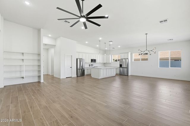 812 E DESERT Drive S 96, Phoenix, AZ 85042
